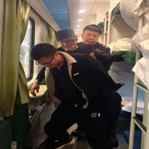 K538次：这个温暖人心的故事在列车上上演