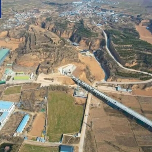 建成后1小时抵达！陕西这条高铁，全线隧道贯通！