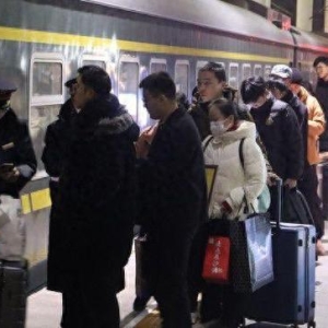 时评：铁路助力务工潮，共绘经济复苏图