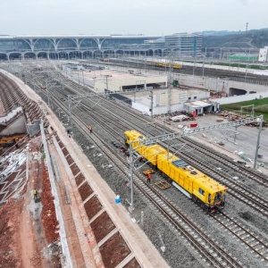 西部地区最大高铁枢纽重庆东站进入线路精调阶段