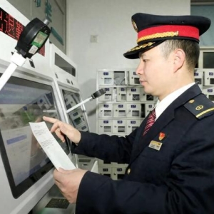 这些凌晨开出的高铁，为什么一个旅客也没有？