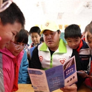 开学第一课：“知路护路爱路，共筑平安铁路”