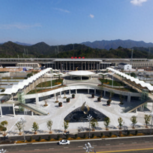 建德南站即将全面完工，杭衢高铁预计今年建成通车