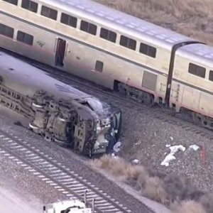 马斯克：中国高铁等国外客运铁路好太多，让美国人尴尬