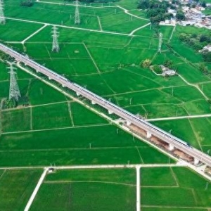 铁路客运亮眼数据背后，是中国经济活力缩影