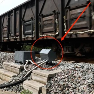 铁道旁的“电子眼”设备是做什么用的