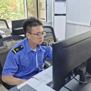 铁路沿线环境怎么治？他们有话说