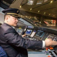 机务段指导司机多大能当上？真实年龄、条件全说透