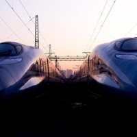 铁路站段合并改革：打破藩篱背后的安全隐忧与未来之路