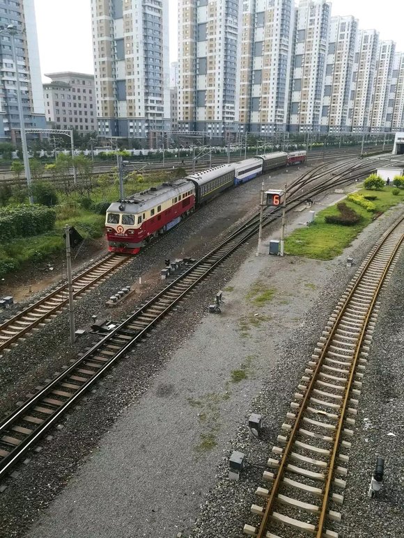 求赐教！求问大神们，这个显示器是什么装置？显示的内容代表什么-2.jpg