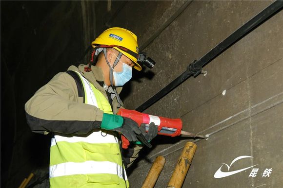 施工全面铺开！玉河铁路2025年春运前实现5G网络全覆盖-1.jpg