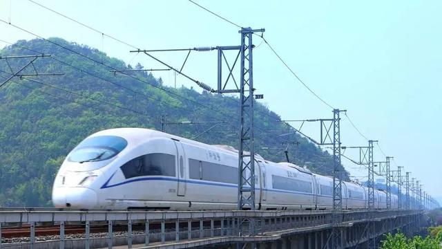 “夜间高铁”即将来临？为什么以前高铁禁止夜行，火车却可以？-8.jpg