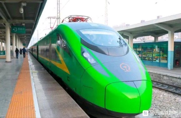 “绿巨人”CR200J动车将跑上中老铁路，昆明直达老挝首都-1.jpg