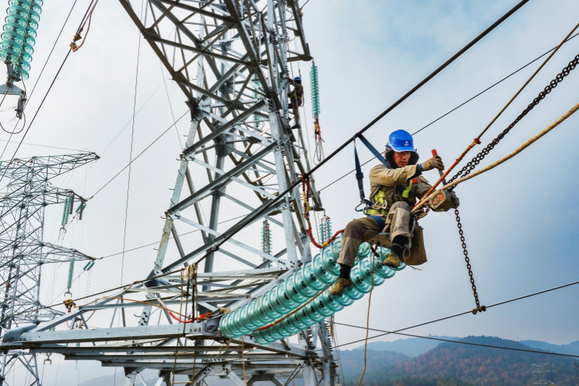 国家电网：加快电网建设 赋能绿色发展-11.jpg
