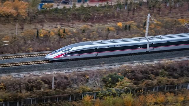 全新时速400km动车组要来了！据调查国内没有铁路能跑，有何意义