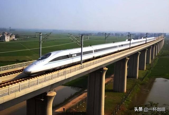 高铁和动车究竟有什么区别？3点教你识别，再不会搞错了