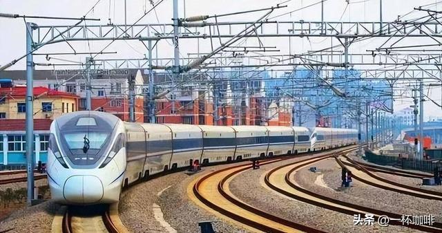 高铁和动车究竟有什么区别？3点教你识别，再不会搞错了