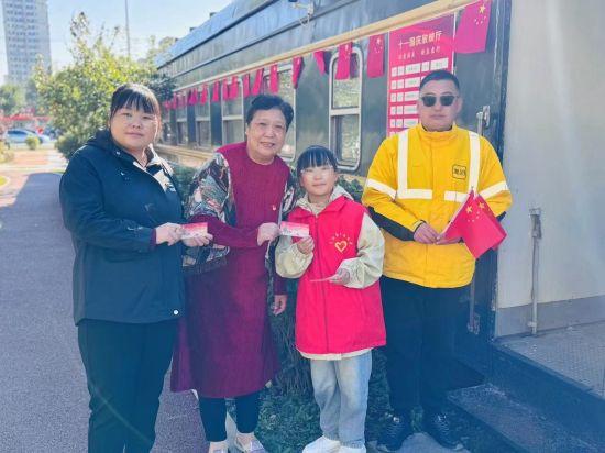 沈阳幸福小火车“于快”专列启程啦