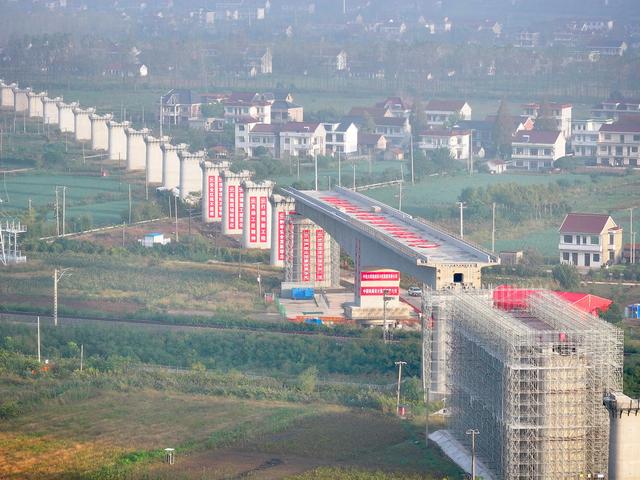 历时2小时，转身55度！沪宁庐高铁首座转体连续梁搞定了