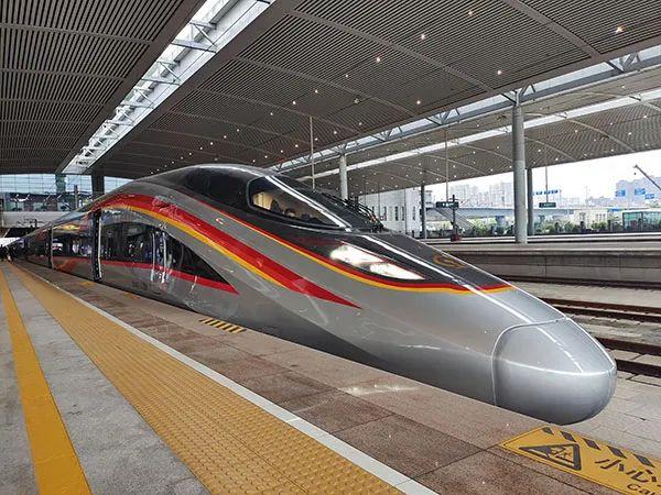 国庆期间太铁增开184趟列车，新型复兴号智能动车组即将上线