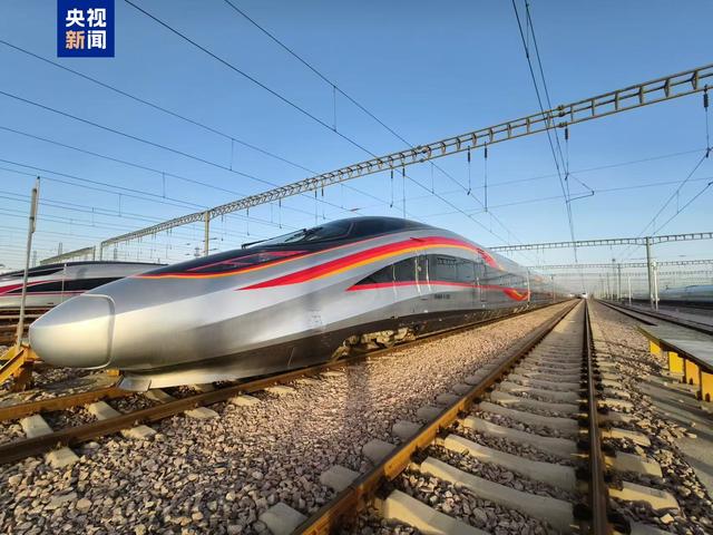 山西首次开行新型复兴号智能动车组 “新”在哪儿？