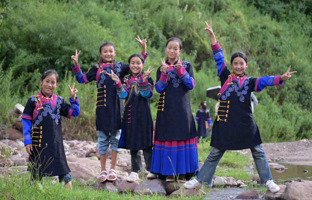 她们的童年，起点就是复兴号！