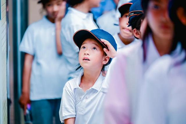 她们的童年，起点就是复兴号！