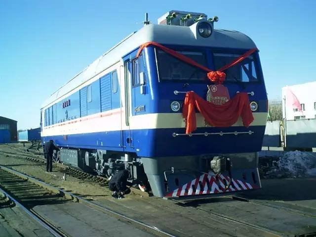 中国铁路上以名人或为人命名的机车