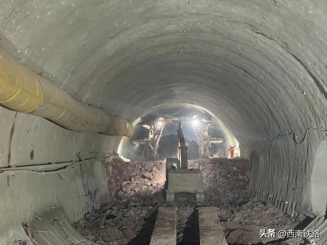 成达万高铁、渝厦高铁、隆黄铁路进度刷新