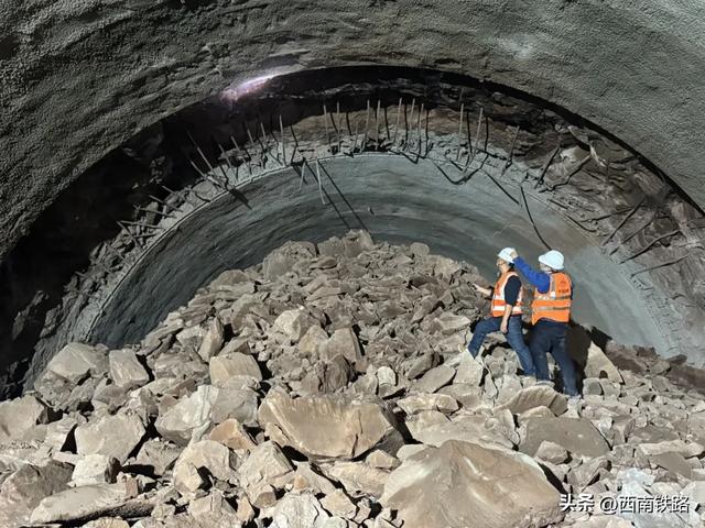 成达万高铁、渝厦高铁、隆黄铁路进度刷新