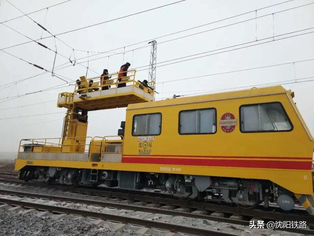 涨知识！铁路接触网会被“磨”坏吗？