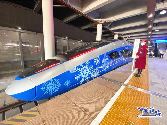 新型复兴号上线！到底长啥样？