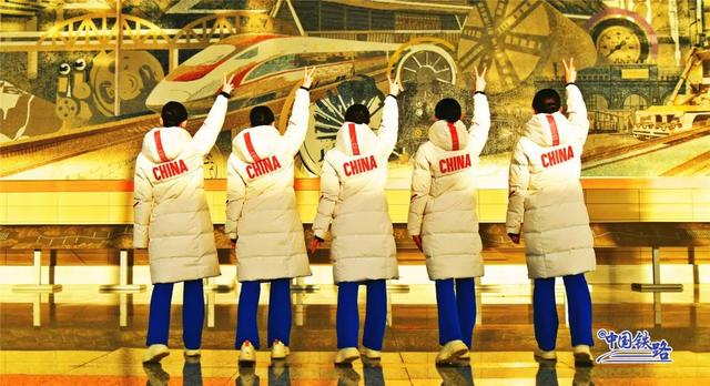 新型复兴号上线！到底长啥样？