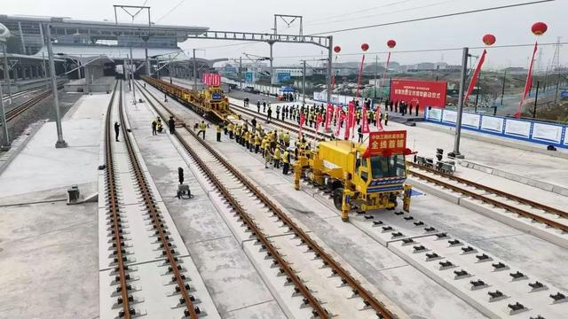 中国铁路：两条时速350公里高铁，有新进展！