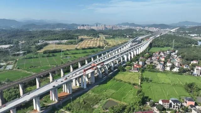 中国铁路：两条时速350公里高铁，有新进展！