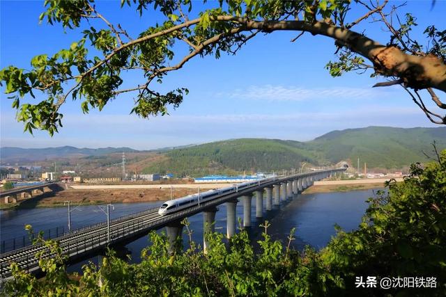 这些铁路桥梁，你最喜欢那一座?