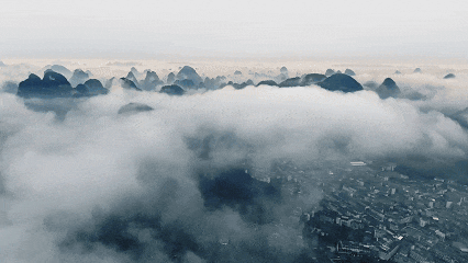 复兴号开到这里，旅客纷纷喊：“哇塞！”