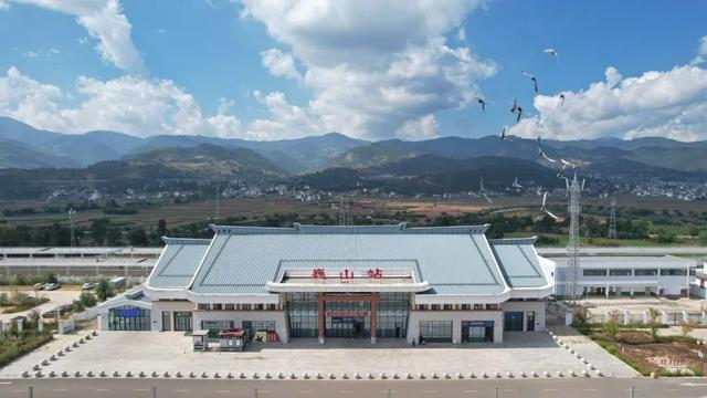 这趟动车，直达金庸笔下的“南诏国”！