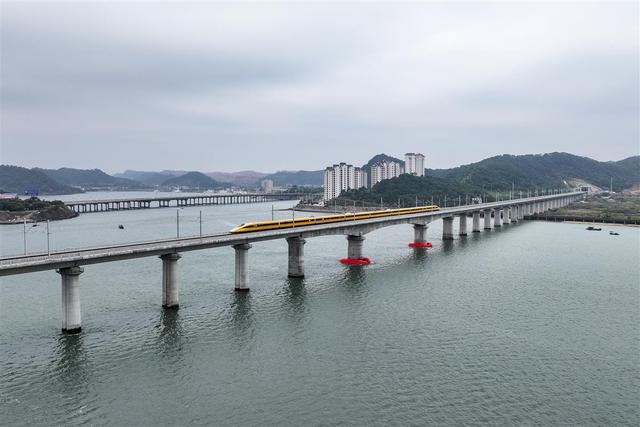12月一批高铁线路又上新，看看是否经过你的家乡？