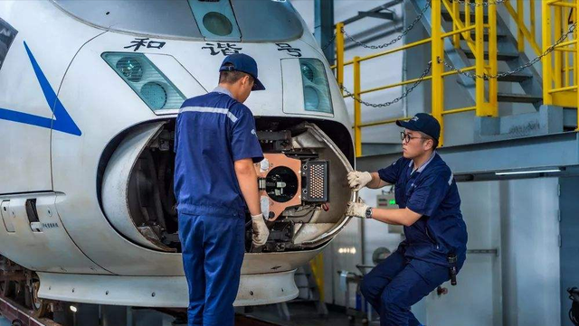 中国高铁使用寿命是多少年，淘汰下来的高铁都去哪了？涨知识了