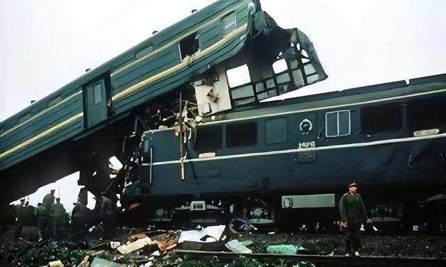1989年上海特大列车爆炸案63人死伤，一具被炸烂的男尸成破案关键