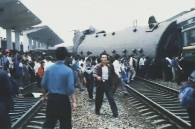 1989年上海特大列车爆炸案63人死伤，一具被炸烂的男尸成破案关键