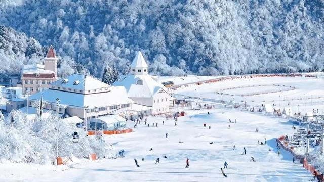 动车最快21分钟，成都出发去滑雪