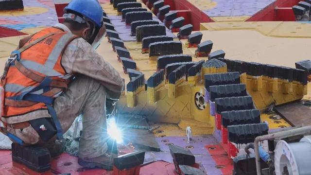 沪渝蓉高铁沪通铁路二期宝山隧道建设迎来新进展→