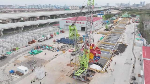 沪渝蓉高铁沪通铁路二期宝山隧道建设迎来新进展→