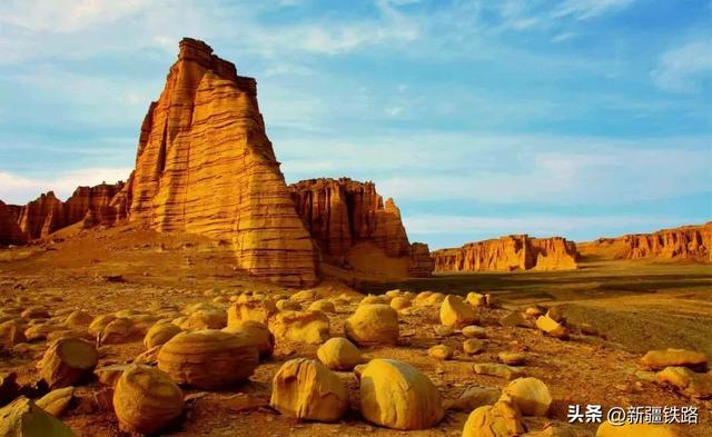 “复兴号”直达！我在大美新疆等你来