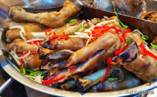 “复兴号”直达！我在大美新疆等你来