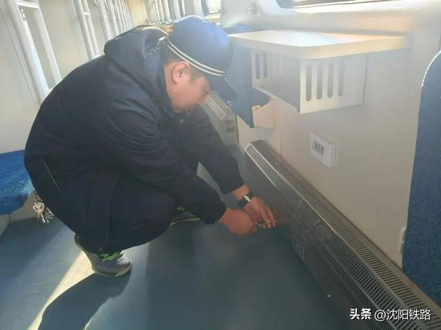 初雪来了，列车也要“穿冬衣”！