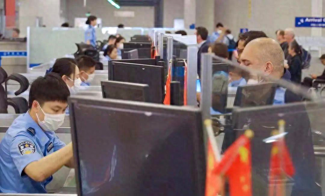 德国专家评价各国高铁：日本还行，法国优秀，中国却用了这4个字