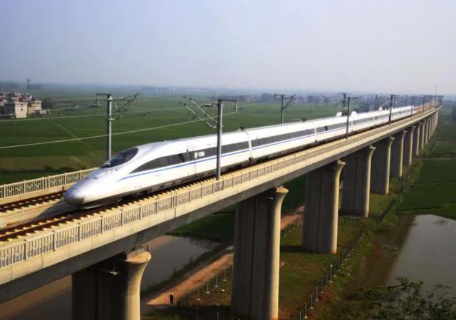 高铁和动车究竟有什么区别？两者概念完全不同，别再傻傻分不清了